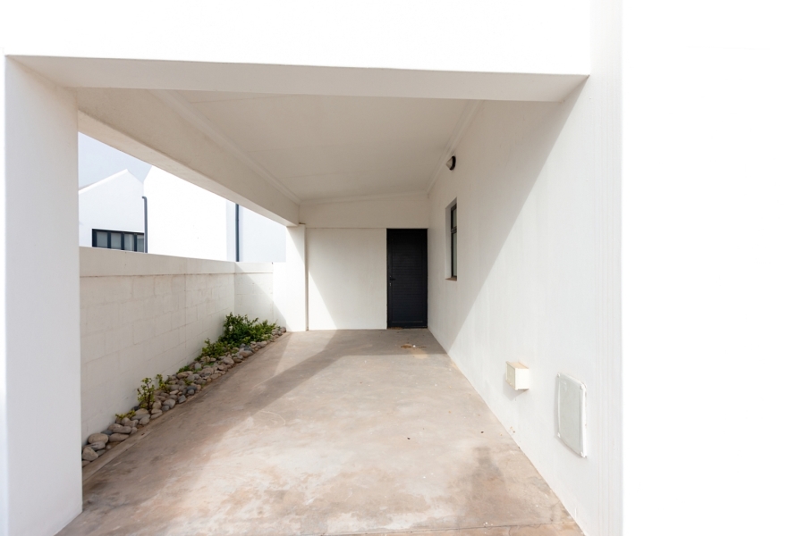 3 Bedroom Property for Sale in Britannia Bay Western Cape